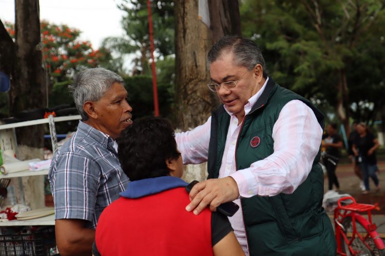 Rafael Reyes supervisa mejoramiento de los espacios públicos en Jiutepec