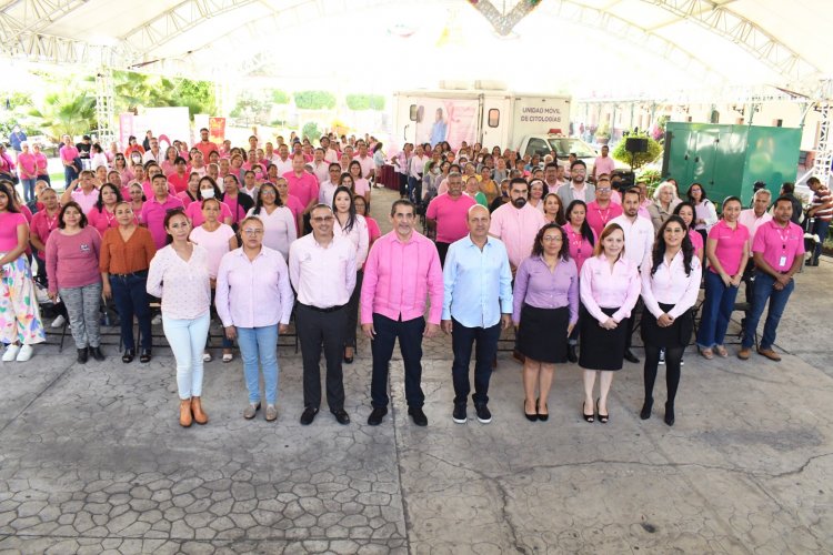 Impulsa Rodrigo Arredondo acciones por detección oportuna del cáncer de mama