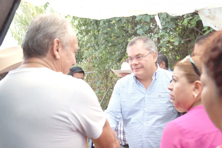 Rafael Reyes supervisó rehabilitación de pozo en la colonia Emiliano Zapata