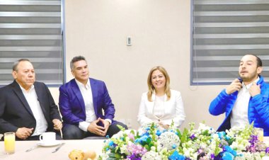 Oficializan la candidatura de la senadora Meza por el FAM
