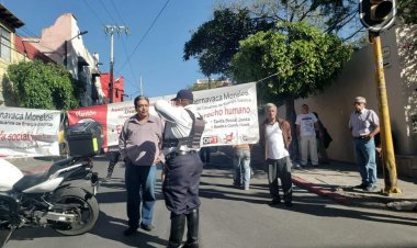 Cierran Av. Morelos en Cuernavaca por abusos de CFE