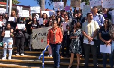 Alumnos y catedráticos exigen destitución de Graciela Quiñones de la FDyCS