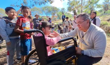Rafael Reyes R. entregó raciones alimenticias en favor de colonos