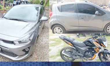 Estos tres autos, reportados robados, fueron recuperados