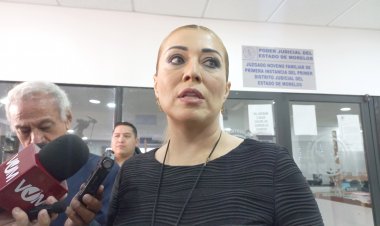 La comisionada de Víctimas señala a Sandra Anaya de no aprobar recursos