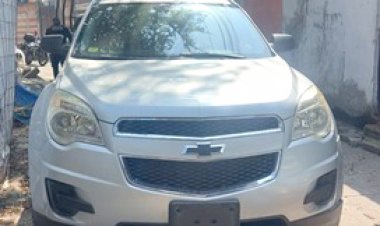 Dos vehículos con reportes de robo, asegurados por la policía