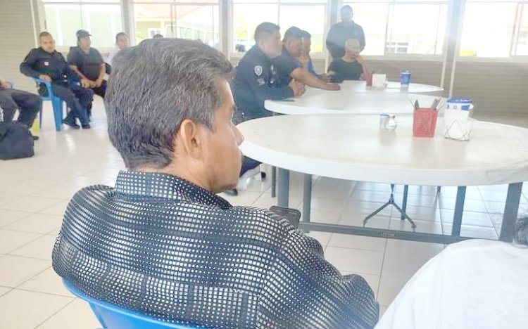 Demandarán al alcalde de Tepalcingo por no brindar seguro social a policías