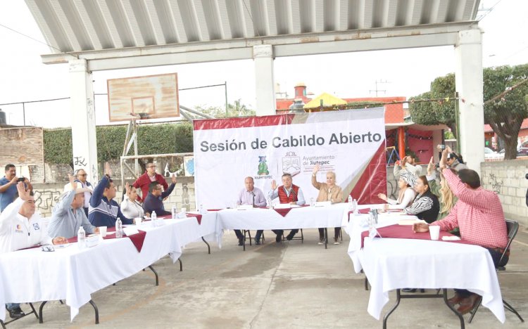 Cancha de la colonia Ampliación San Isidro será reparada: alcalde R. Reyes