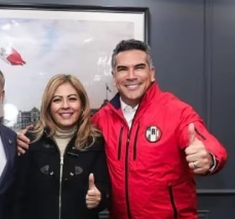 Lucía Meza pasó a la bancada del PRI en el Senado