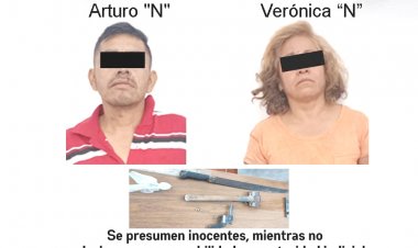 Atrapan a pareja acusada de lesionar a vecina y, con arma, allanar su casa