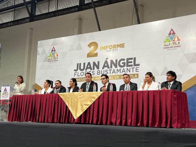 Juan Ángel Flores rindió su Segundo Informe de Gobierno