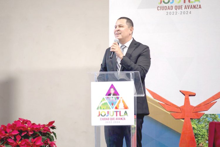 Rindió Juan Ángel Flores su 2° Informe de Gobierno
