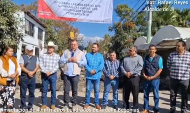 Supervisa alcalde de Jiutepec, pavimentación de la calle Begonias