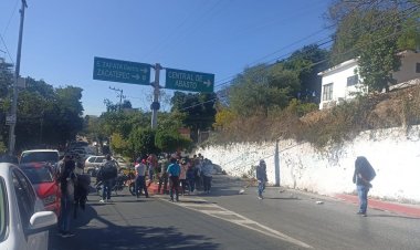 Cierran vecinos, accesos en el municipio de Emiliano Zapata