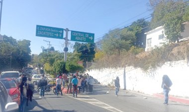 Provocan caos vecinos de E.  Zapata por cierre de vialidades