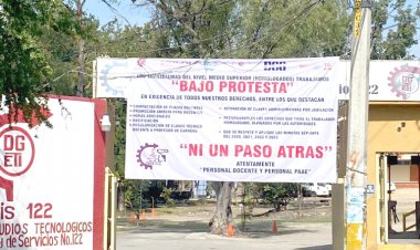 Explota conflicto en CBTA de  Xoxocotla contra la directora