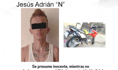 Lo sorprendieron manejando moto robada en Cuernavaca