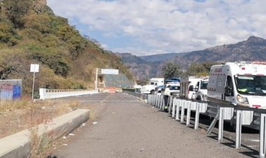 Cierran tramo carretero en Autopista Cuernavaca-Cuautla