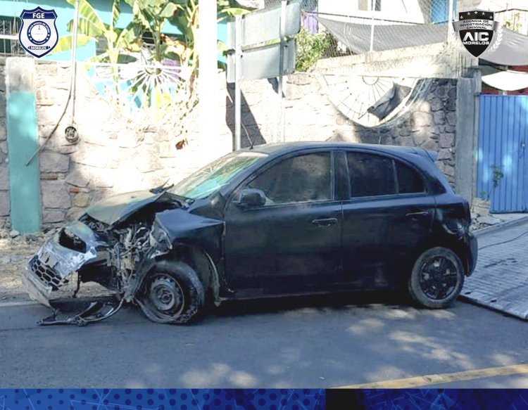 Auto robado y chocado, recuperado en Coatlán