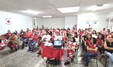 Capacitan a socorristas de Cruz Roja ante posibles extorsiones