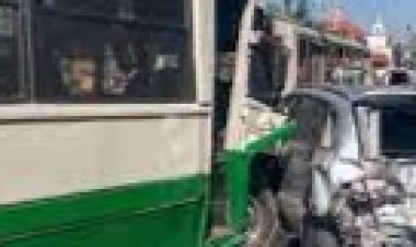 Borracho, presuntamente, chocó a una ruta y lesionó a pasajeros