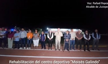 Rafael Reyes entregó centro deportivo rehabilitado