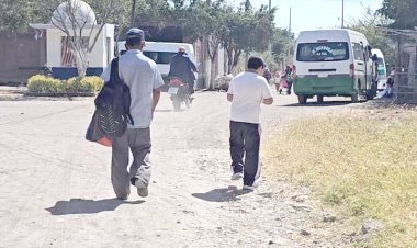 Aún existen escuelas que trabajan sin  internet y en piso de tierra en el Oriente