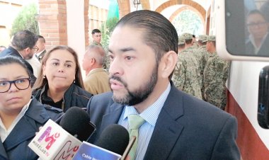 Amaga Jorge Gamboa Olea  con parálisis; quiere dinero