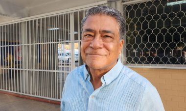 Diversas escuelas padecen  por escasez del vital líquido