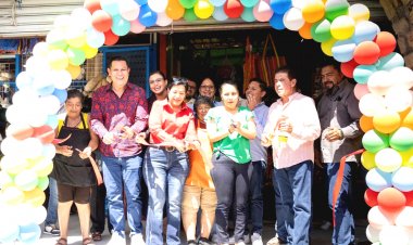 Quedó rehabilitado el mercado de Tehuixtla; Juan Ángel Flores encabezó la inauguración