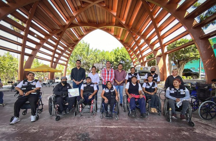 En Jojutla, el programa ¨Enchulame la silla¨ ha reparado 280 sillas de ruedas