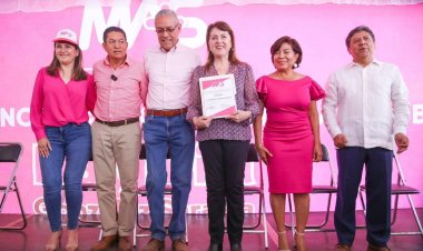 Entregó MAS a Margarita  su constancia de candidata