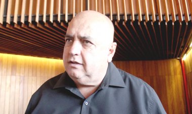 Vuelven a prometer que, ahora sí,  llegan placas y tarjetas este mes