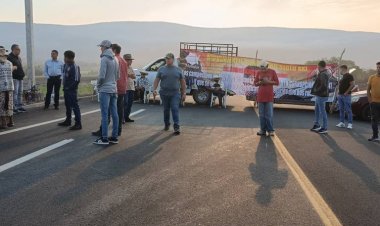 Otra vez, Movimiento Campesino  Siglo XXI tomó oficinas de la SICT