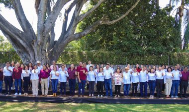 Se reúne Margarita González Saravia con las y los 33 candidatos a alcaldías y a los 12 distritos electorales de Morelos