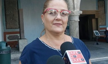 Recibirá titular de Educación a madre que está exigiendo escuela para su hijo