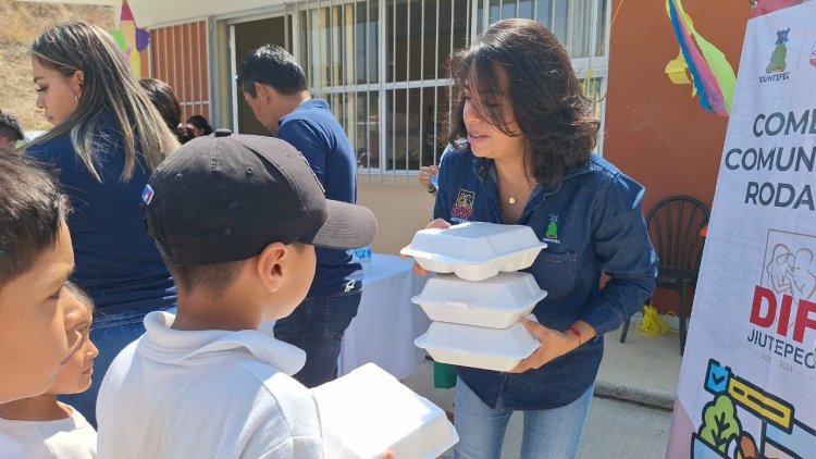 El DIF de Jiutepec, opera “comedor  comunitario rodante” en Loma Bonita