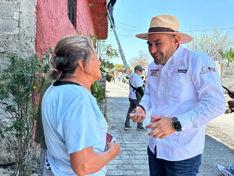 Reconocen habitantes de Yautepec a Agustín Alonso como hombre de resultados