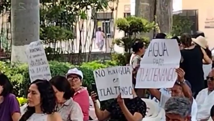 Vuelven a manifestarse vecinos por carencia de agua en Cuernavaca