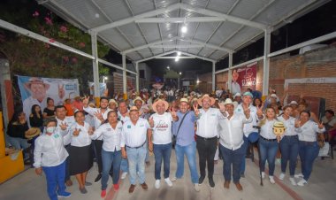 Agradeció Agustín Alonso a las colonias S. Juanito y Diego Ruiz