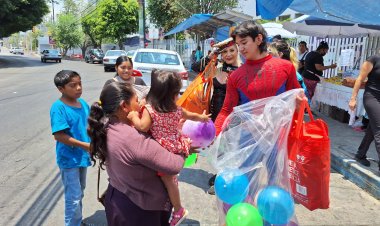 Un colectivo realizó caravanas de juguetes para niño
