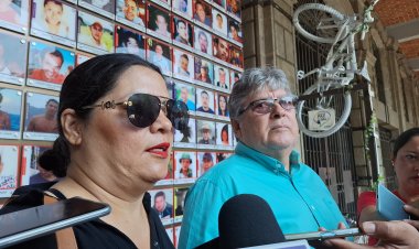 Denuncian impunidad padres de jóvenes asesinados en un bar