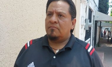 Desbordamiento en canal de Av. Palmira, por basura de colonos