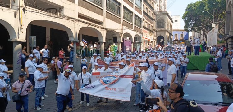 En defensa de los derechos laborales, la marcha en Cuernavaca