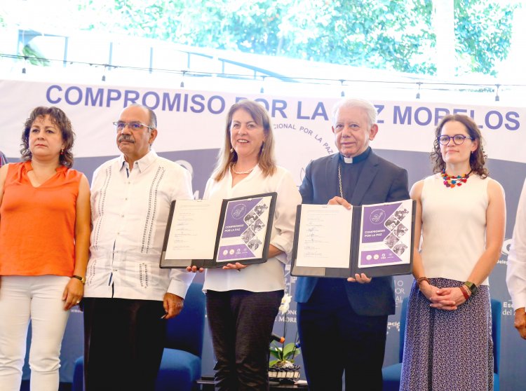Firmaron las candidatas los  compromiso por Morelos