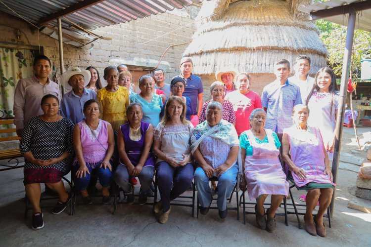 Cocineras tradicionales recibirán apoyo para difundir la gastronomía