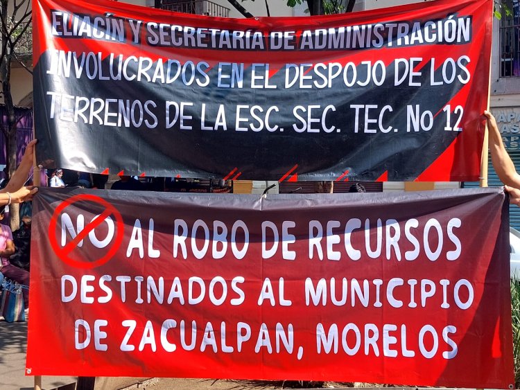 Denuncian traición a convenio de alcalde de Zacualpan, en detrimento de alumnos