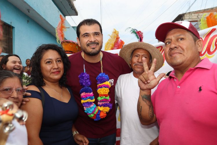 Entusiasma a vecinos de la Cuauhtémoc Cárdenas visita de Rafa Reyes y David Ortiz