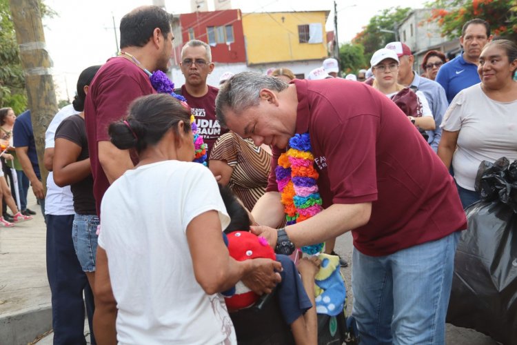 Entusiasma a vecinos de la Cuauhtémoc Cárdenas visita de Rafa Reyes y David Ortiz