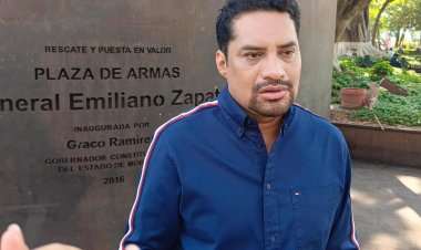 Uriel Carmona pretende regresar a su notaría